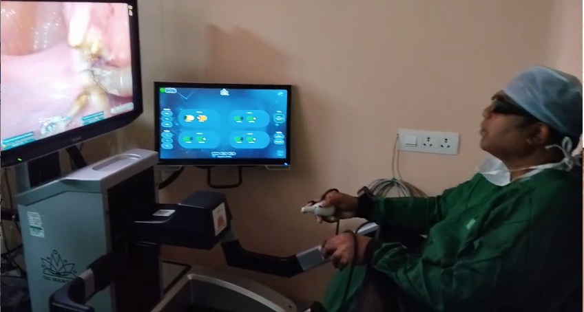 Robotic Surgery for Fibroids – Safe & Effective Treatment